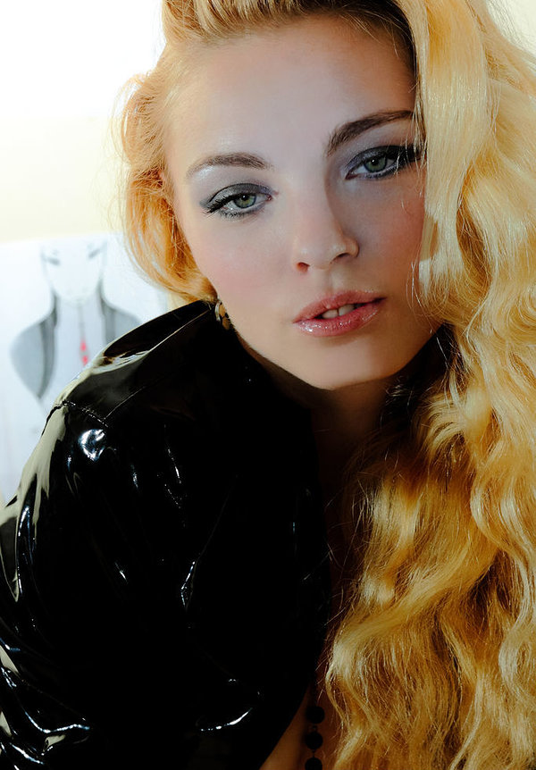 Александрина, 23 года, 1 размер груди